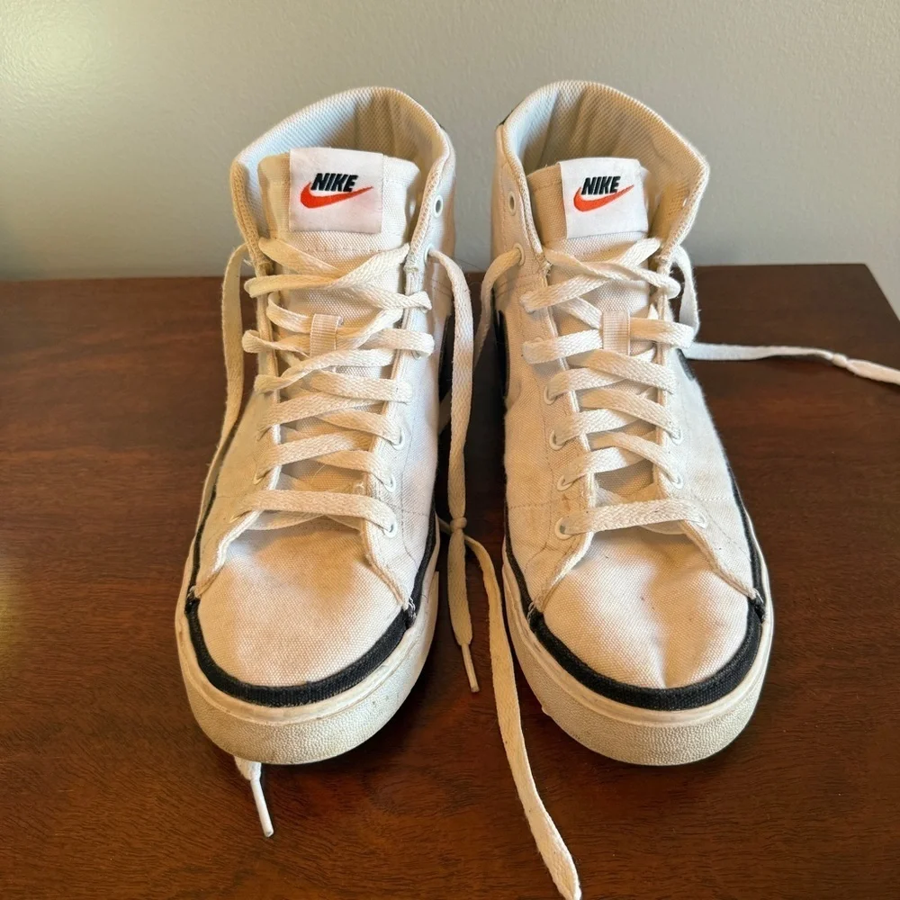Nike Blazer Mid ’77 High Top Sneakers Men’s Size 10